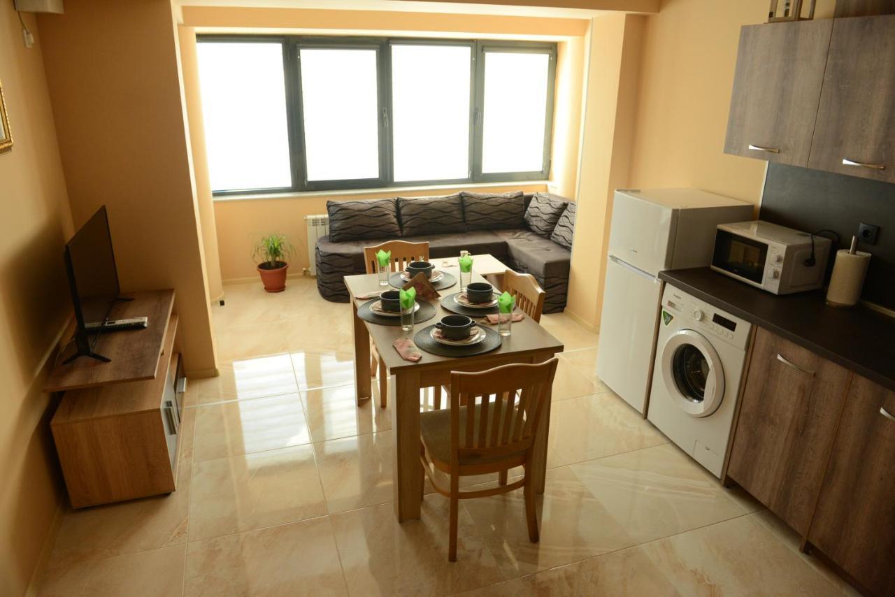Family Hotel Gotse Delchev Bagian luar foto