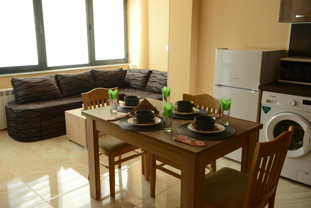 Family Hotel Gotse Delchev Bagian luar foto