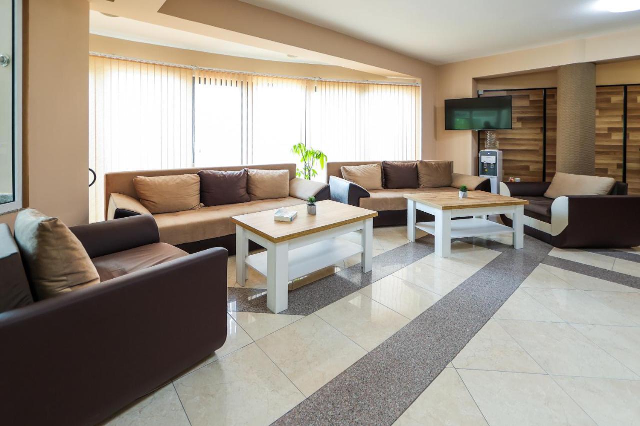 Family Hotel Gotse Delchev Bagian luar foto