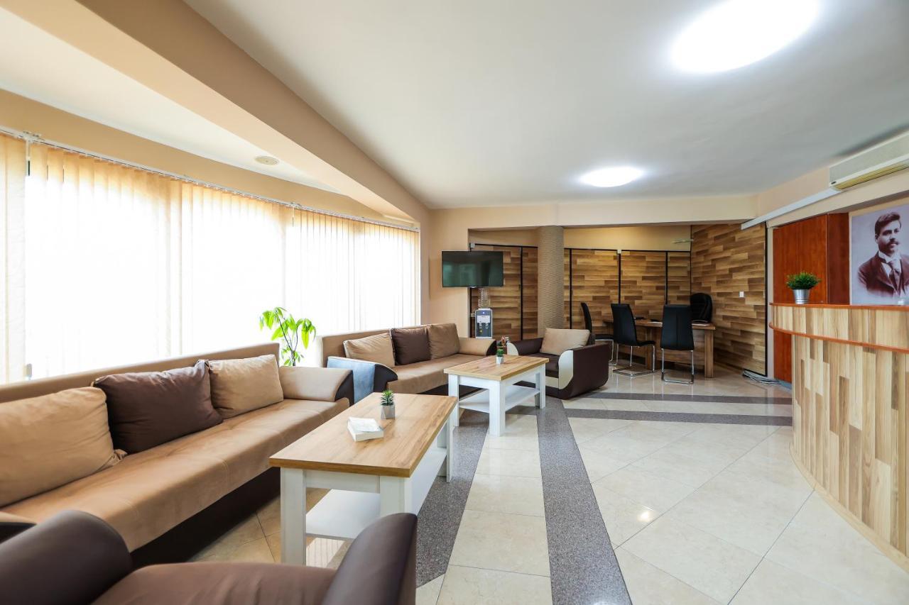 Family Hotel Gotse Delchev Bagian luar foto